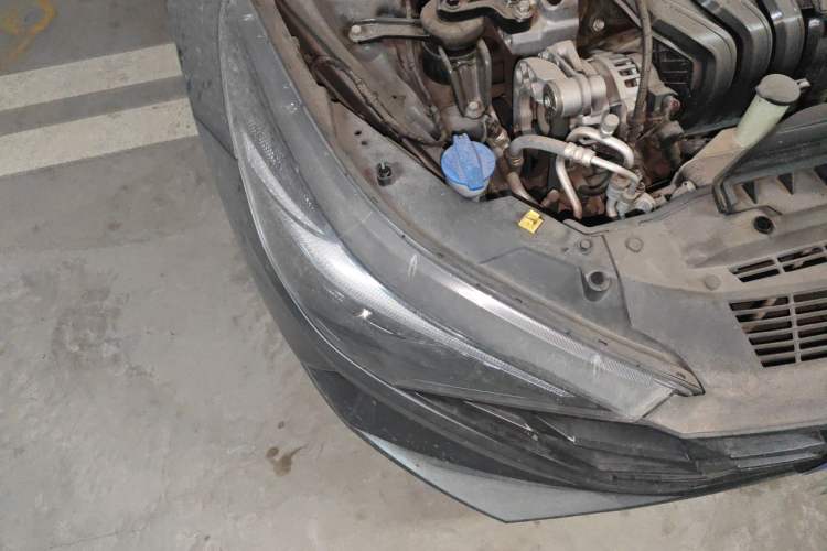 Used Hyundai Elantra 2022 1.5L CVT 20th Anniversary Edition Right Front Headlight