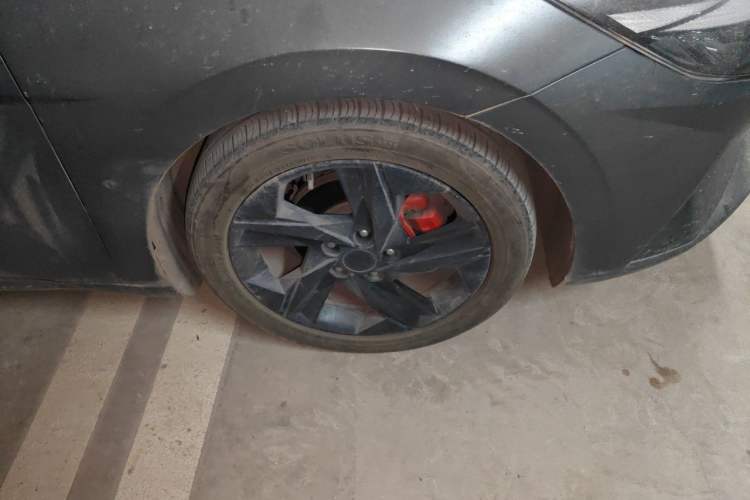 Used Hyundai Elantra 2022 1.5L CVT 20th Anniversary Edition Right Front Wheel Hub