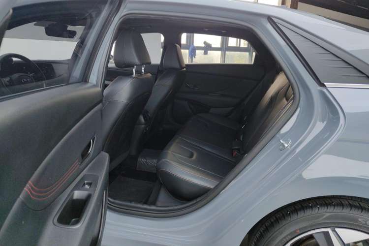 Used Hyundai Elantra 2022 240TGDi DCT LUX Prestige Edition Right Rear Seat