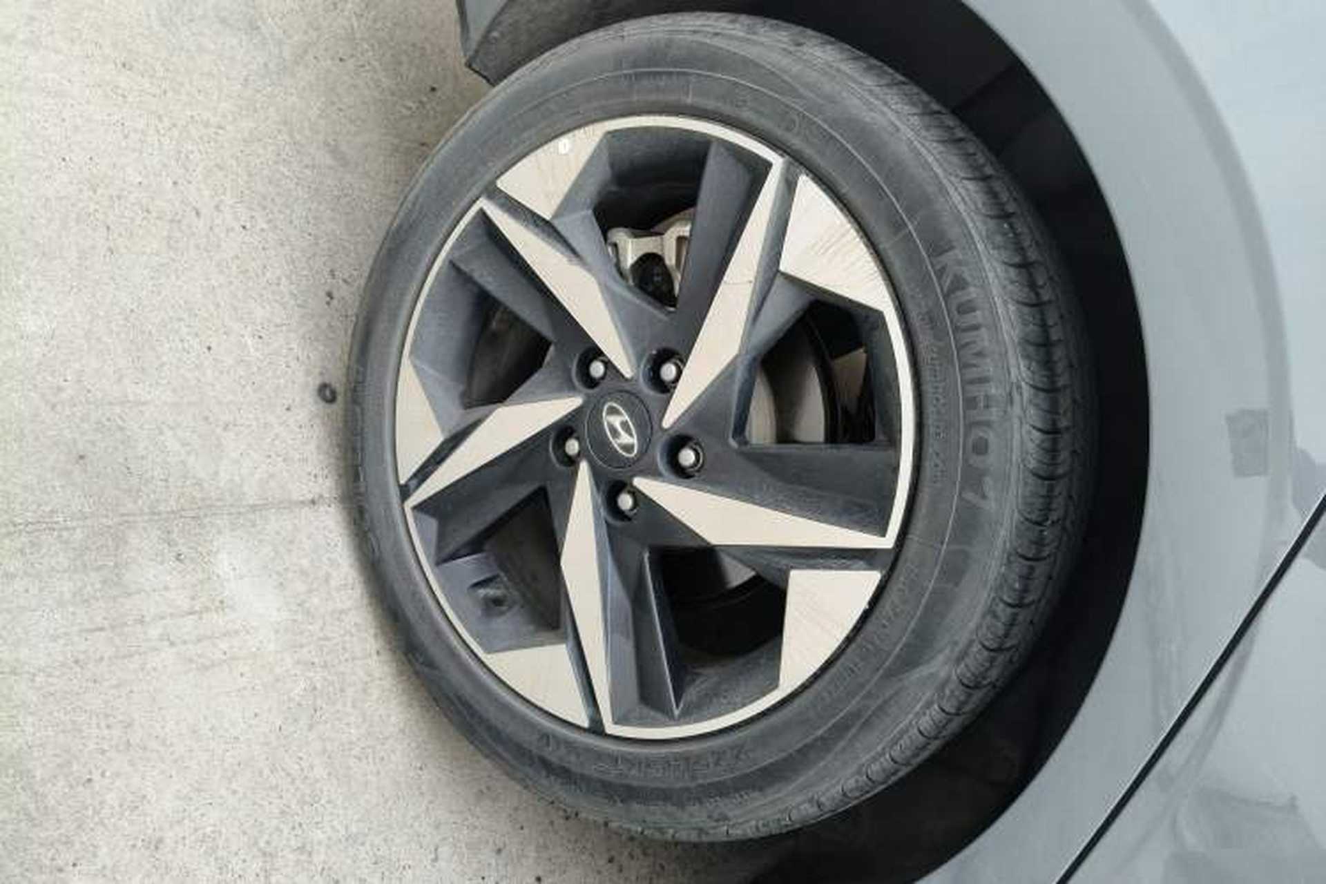Used Hyundai Elantra 2022 1.5L CVT LUX Prestige Edition Right Rear Wheel Hub