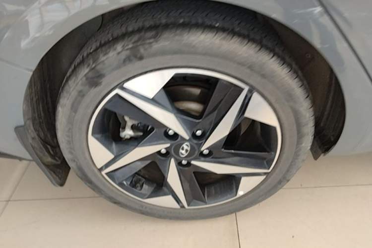 Used Hyundai Elantra 2022 1.5L CVT GLX Elite Edition Right Rear Wheel Hub