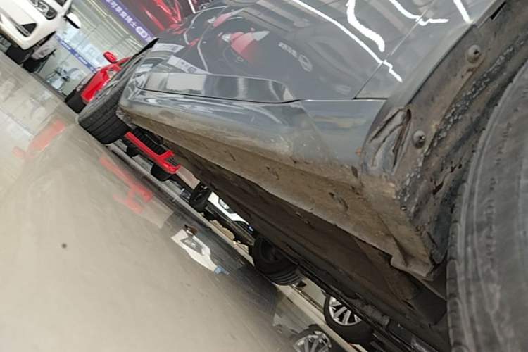 Used Hyundai Elantra 2022 1.5L CVT GLX Elite Edition Right Side Sill