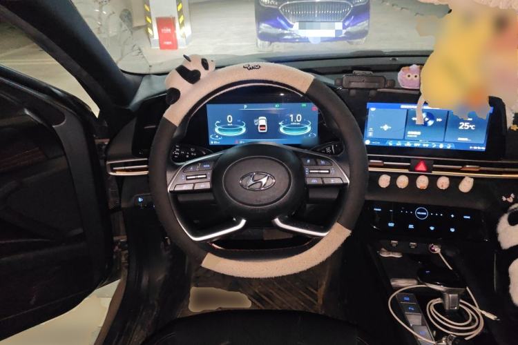 Used Hyundai Elantra 2022 1.5L CVT 20th Anniversary Edition Steering Wheel