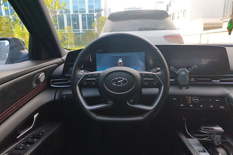 Used Hyundai Elantra 2022 1.5L CVT 20th Anniversary Edition Steering Wheel