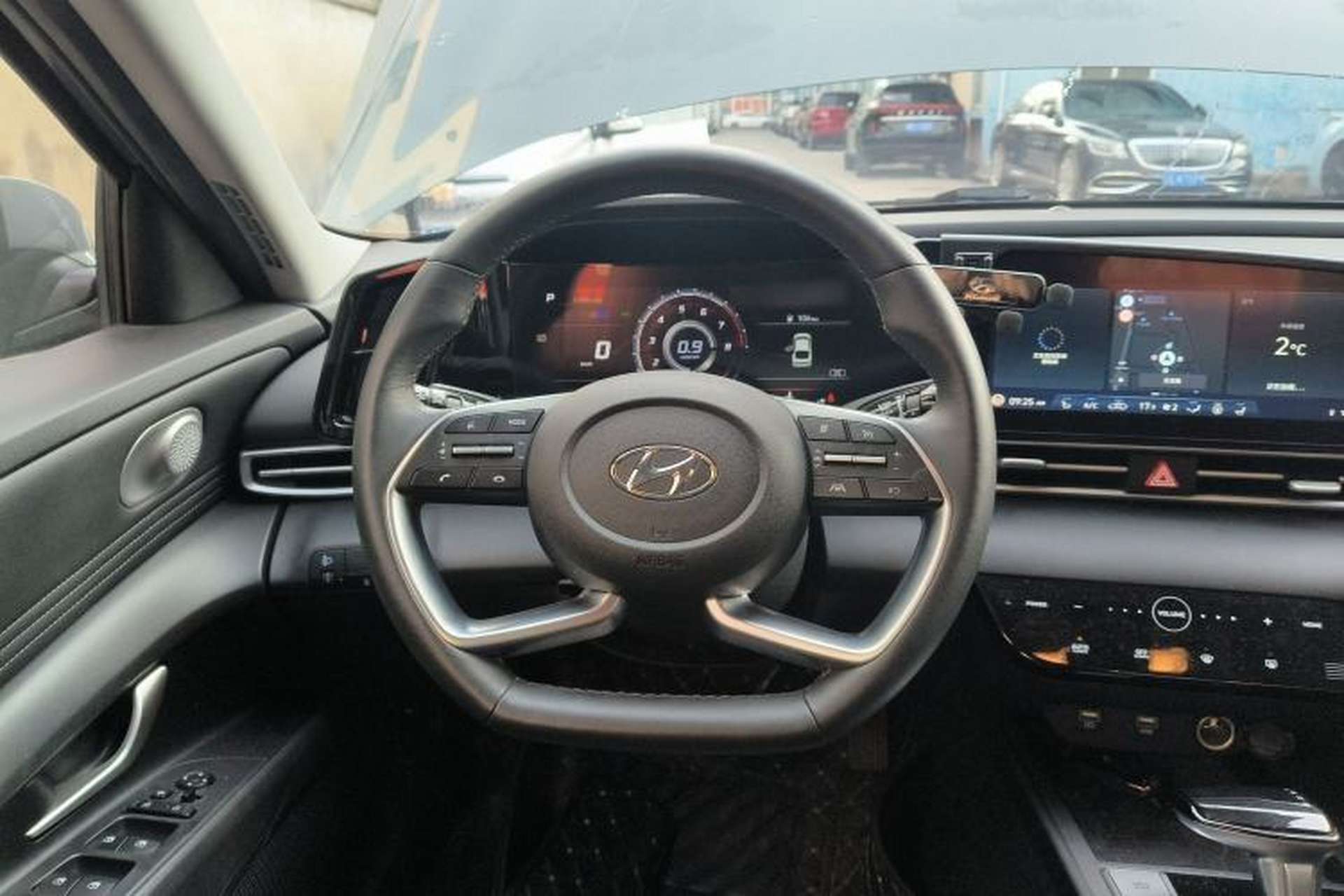 Used Hyundai Elantra 2022 1.5L CVT LUX Prestige Edition Steering Wheel