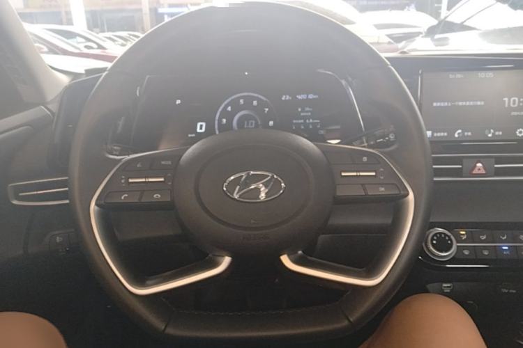 Used Hyundai Elantra 2022 1.5L CVT GLX Elite Edition Steering Wheel