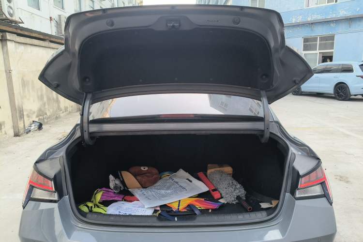 Used Hyundai Elantra 2022 1.5L CVT LUX Prestige Edition Trunk