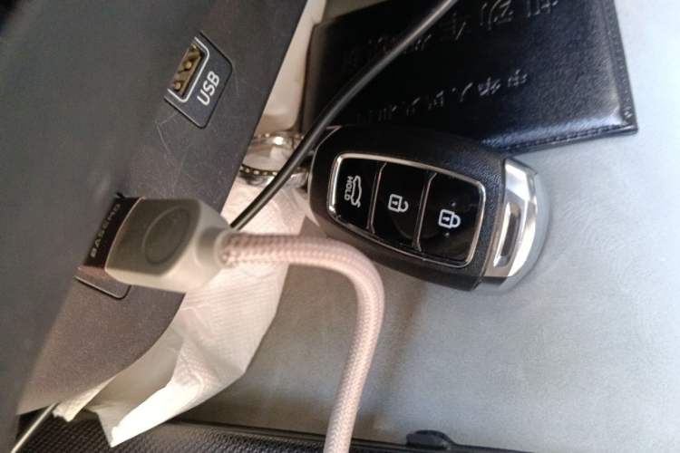 Used Hyundai Elantra 2022 1.5L CVT LUX Prestige Edition Vehicle Key