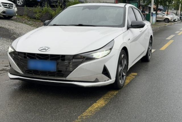 Used Hyundai Elantra 2022 240TGDi DCT LUX Prestige Edition