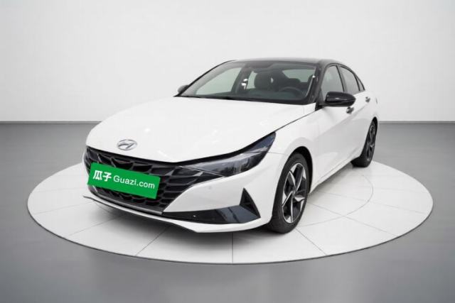 Używany Hyundai Elantra 2022 1.5L CVT LUX Prestige Edition