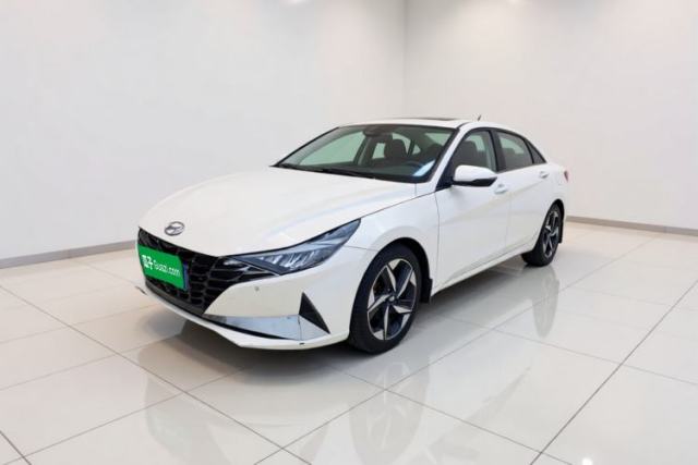 Hyundai Elantra 2022 1.5L CVT GLX Elite Edition usata