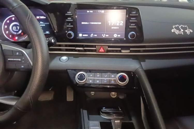 Used Hyundai Elantra 2022 1.5L CVT GLX Elite Edition Audio And AC Panel