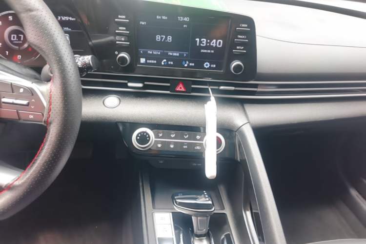 Used Hyundai Elantra 2022 1.5L CVT GLX Elite Edition Audio And AC Panel