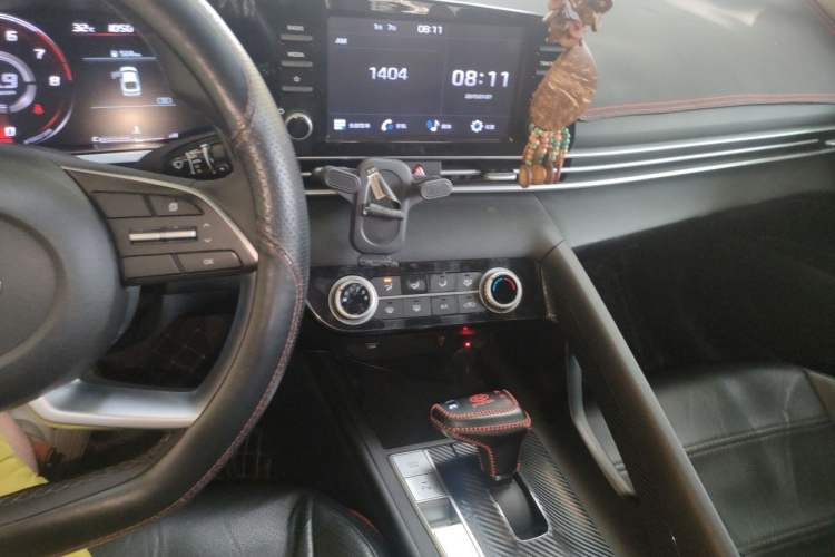 Used Hyundai Elantra 2022 1.5L CVT GLX Elite Edition Audio And AC Panel
