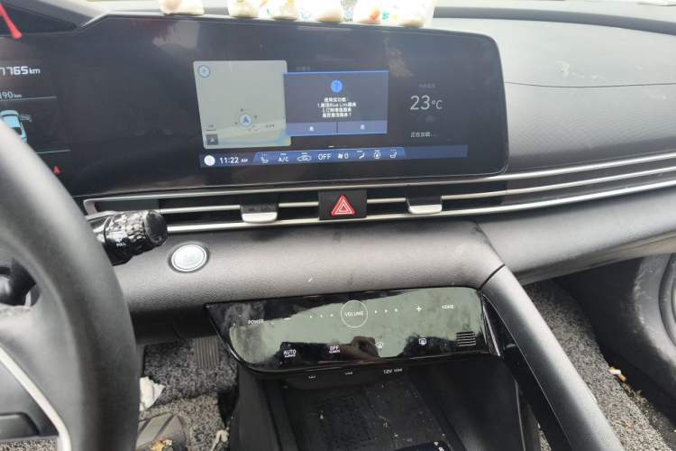 Used Hyundai Elantra 2022 1.5L CVT LUX Prestige Edition Audio And AC Panel