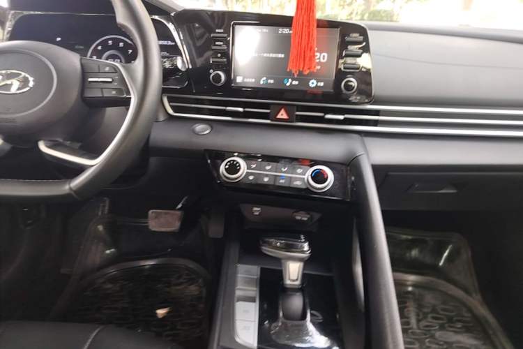 Used Hyundai Elantra 2022 1.5L CVT GLX Elite Edition Audio And AC Panel