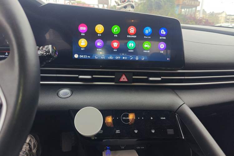 Used Hyundai Elantra 2022 1.5L CVT LUX Prestige Edition Audio And AC Panel