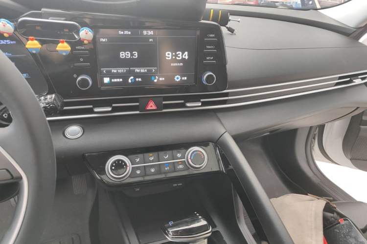 Used Hyundai Elantra 2022 1.5L CVT GLX Elite Edition Audio And AC Panel