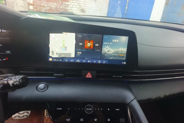 Used Hyundai Elantra 2022 240TGDi DCT LUX Prestige Edition Audio And AC Panel