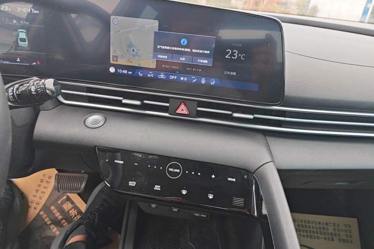 Used Hyundai Elantra 2022 1.5L CVT LUX Prestige Edition Audio And AC Panel