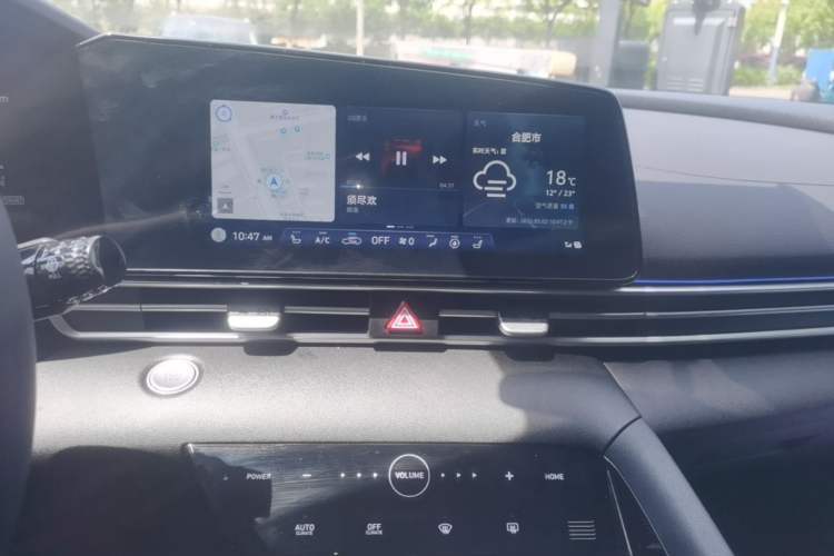 Used Hyundai Elantra 2022 1.5L CVT LUX Prestige Edition Audio And AC Panel