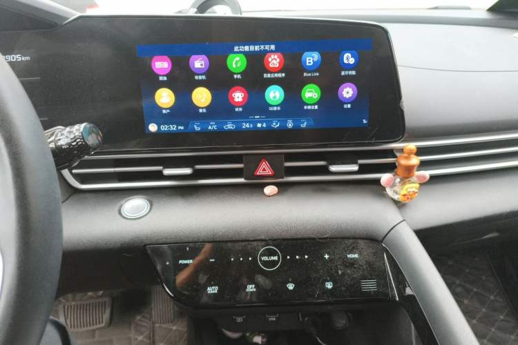 Used Hyundai Elantra 2022 1.5L CVT LUX Prestige Edition Audio And AC Panel