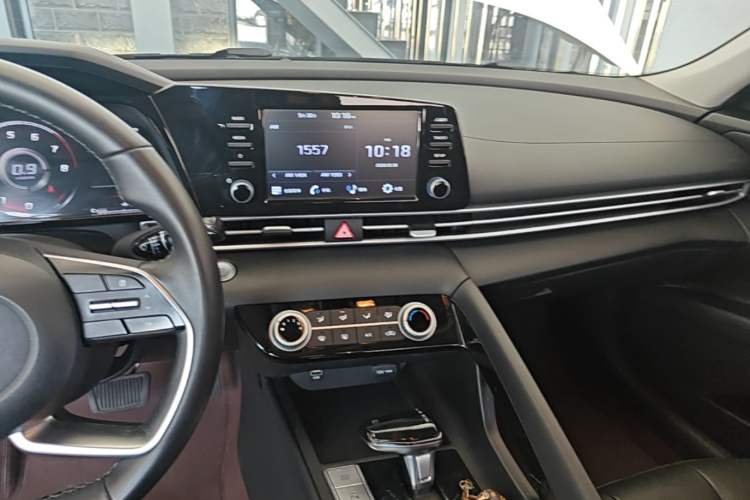 Used Hyundai Elantra 2022 1.5L CVT GLX Elite Edition Audio And AC Panel
