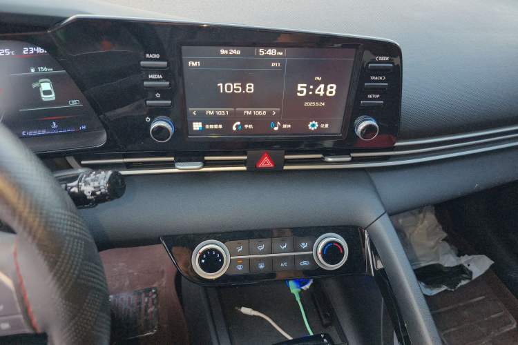 Used Hyundai Elantra 2022 1.5L CVT GLS Leading Edition Audio And AC Panel