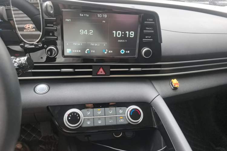 Used Hyundai Elantra 2022 1.5L CVT GLX Elite Edition Audio And AC Panel