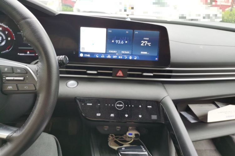 Used Hyundai Elantra 2022 1.5L CVT LUX Prestige Edition Audio And AC Panel