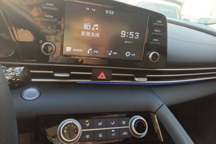 Used Hyundai Elantra 2022 1.5L CVT GLX Elite Edition Audio And AC Panel