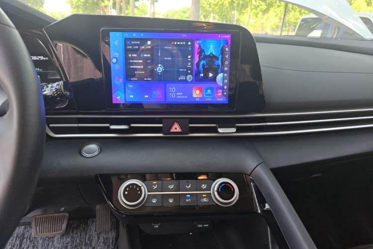 Used Hyundai Elantra 2022 1.5L CVT GLX Elite Edition Audio And AC Panel