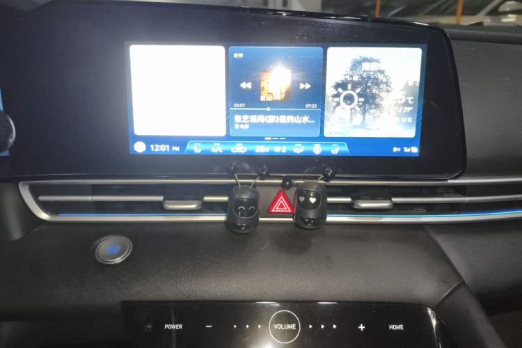 Used Hyundai Elantra 2022 1.5L CVT 20th Anniversary Edition Audio And AC Panel