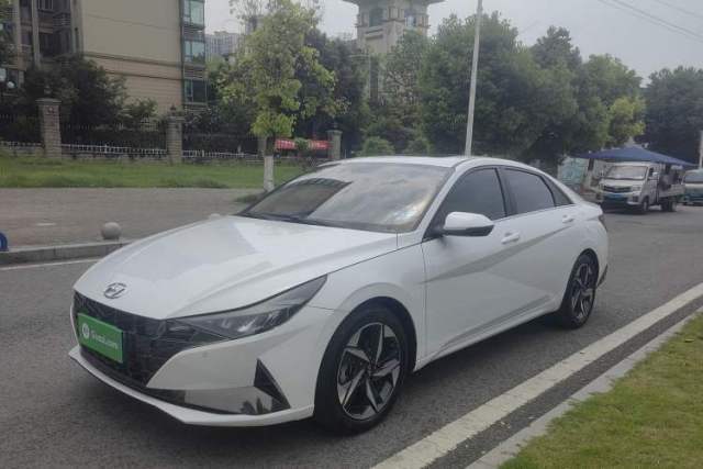 Used Hyundai Elantra 2022 240TGDi DCT LUX Prestige Edition