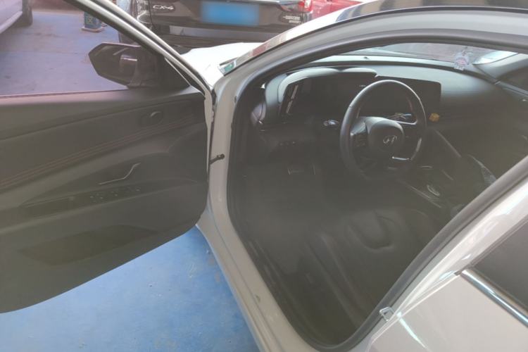 Used Hyundai Elantra 2022 240TGDi DCT LUX Prestige Edition Driver Seat