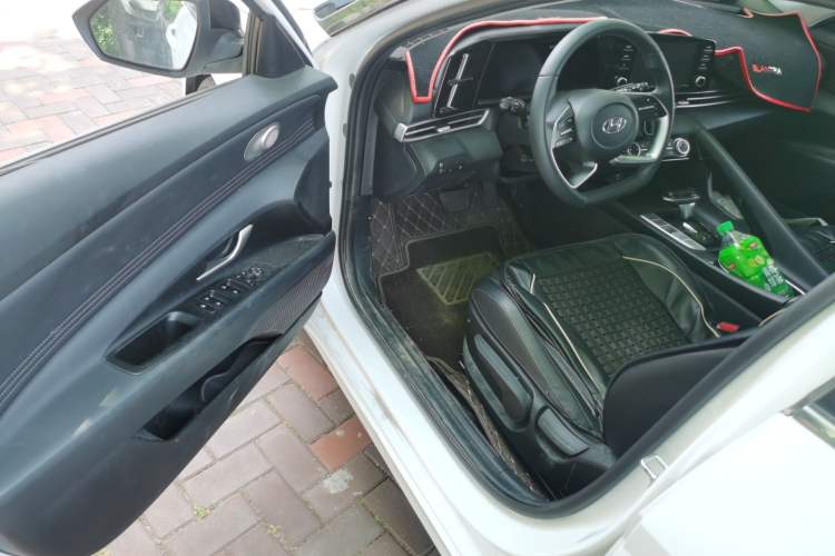 Used Hyundai Elantra 2022 1.5L CVT GLX Elite Edition Driver Seat
