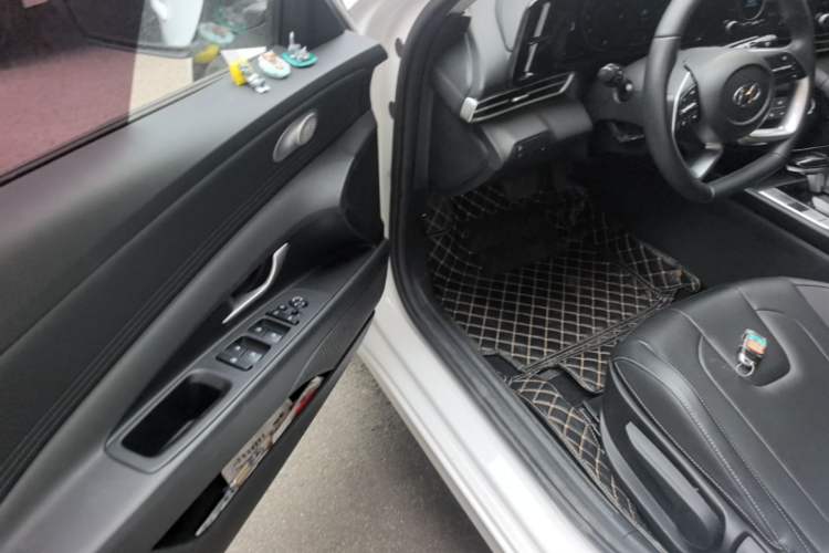 Used Hyundai Elantra 2022 1.5L CVT GLX Elite Edition Driver Seat
