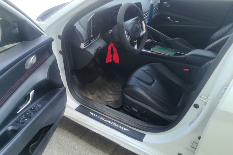 Used Hyundai Elantra 2022 1.5L CVT 20th Anniversary Edition Driver Seat