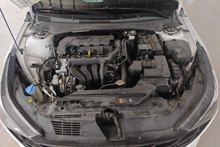 Used Hyundai Elantra 2022 1.5L CVT LUX Prestige Edition Engine Bay