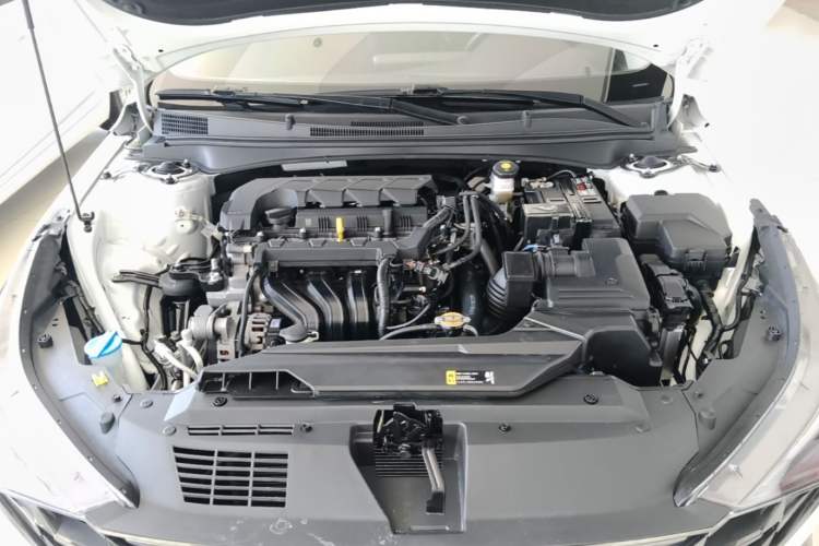 Used Hyundai Elantra 2022 1.5L CVT GLX Elite Edition Engine Bay