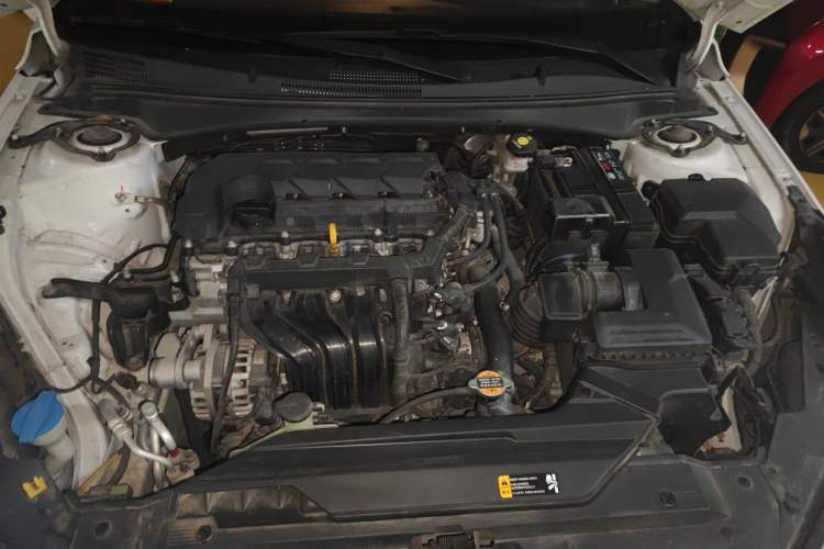 Used Hyundai Elantra 2022 1.5L CVT GLX Elite Edition Engine Bay