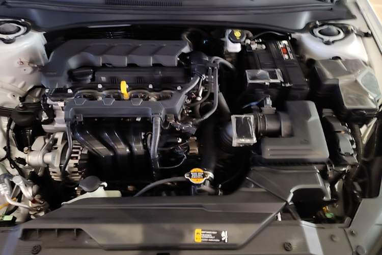 Used Hyundai Elantra 2022 1.5L CVT LUX Prestige Edition Engine Bay