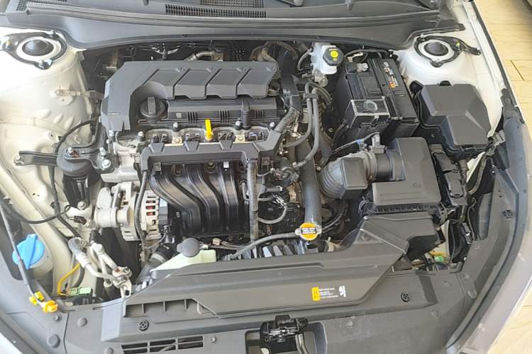 Used Hyundai Elantra 2022 1.5L CVT GLX Elite Edition Engine Bay