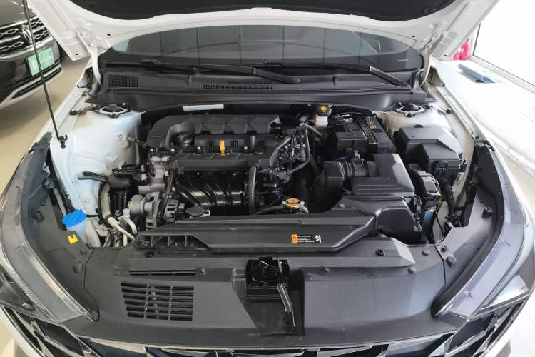 Used Hyundai Elantra 2022 1.5L CVT LUX Prestige Edition Engine Bay
