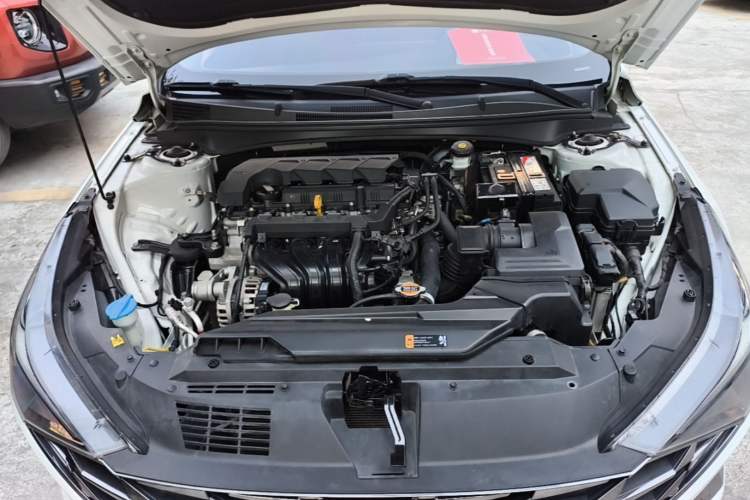 Used Hyundai Elantra 2022 1.5L CVT GLX Elite Edition Engine Bay