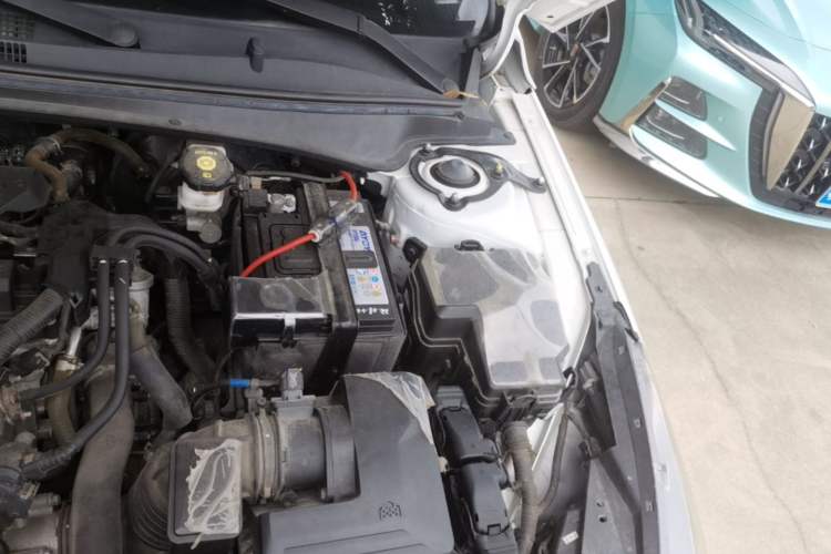 Used Hyundai Elantra 2022 1.5L CVT GLX Elite Edition Engine Bay Left