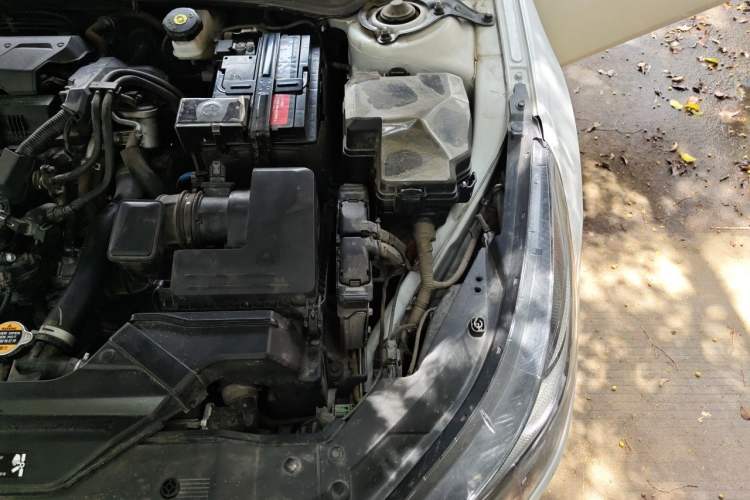Used Hyundai Elantra 2022 1.5L CVT LUX Prestige Edition Engine Bay Left