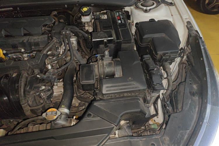 Used Hyundai Elantra 2022 1.5L CVT GLX Elite Edition Engine Bay Left