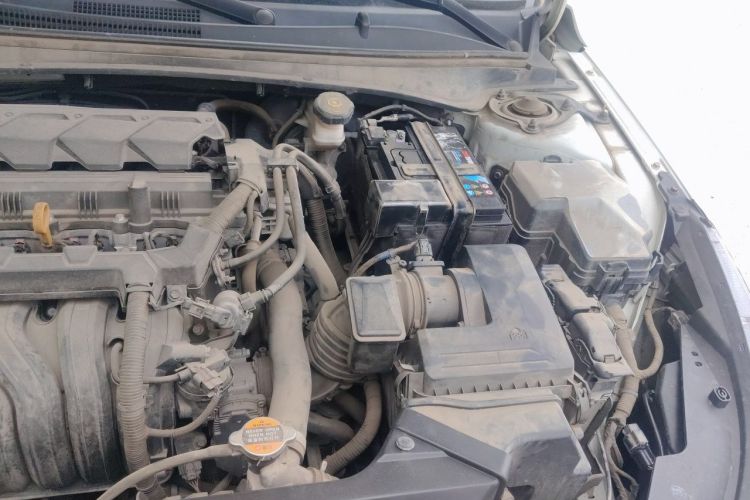Used Hyundai Elantra 2022 1.5L CVT LUX Prestige Edition Engine Bay Left