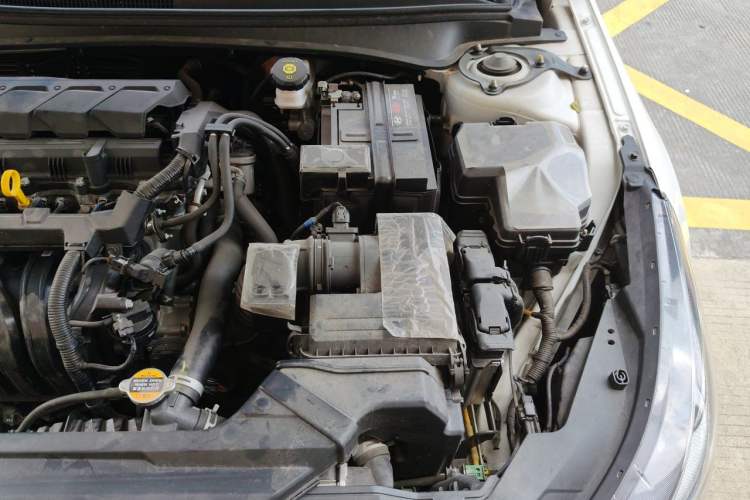 Used Hyundai Elantra 2022 1.5L CVT LUX Prestige Edition Engine Bay Left
